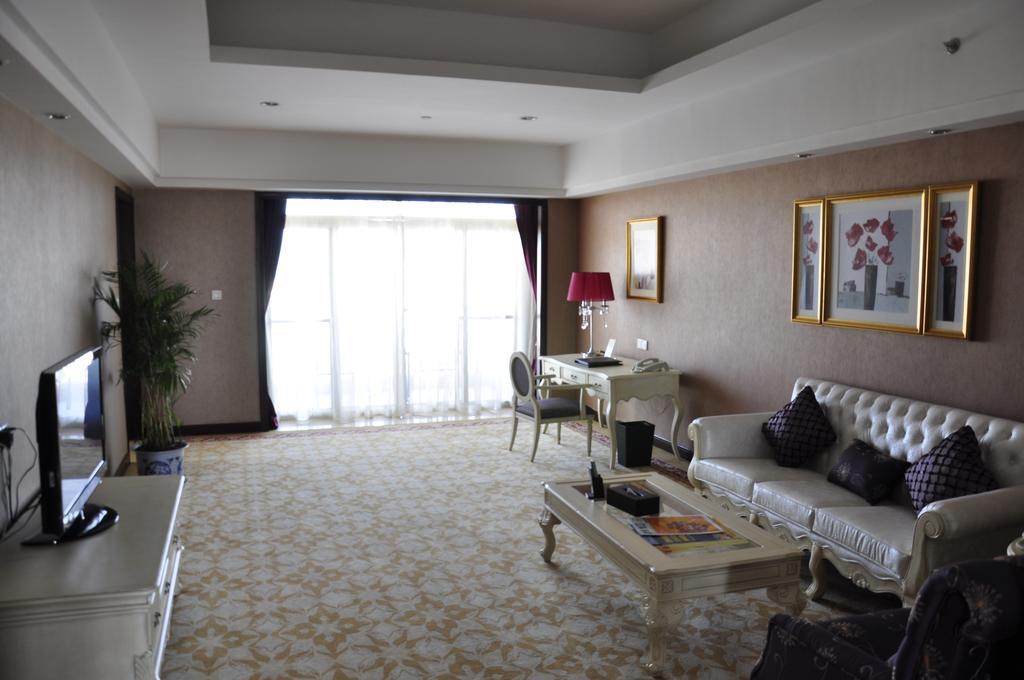 Country Garden Phoenix Hotel Хуаншань Экстерьер фото